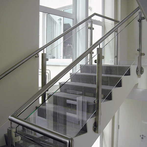 Side mounted post balustrade design