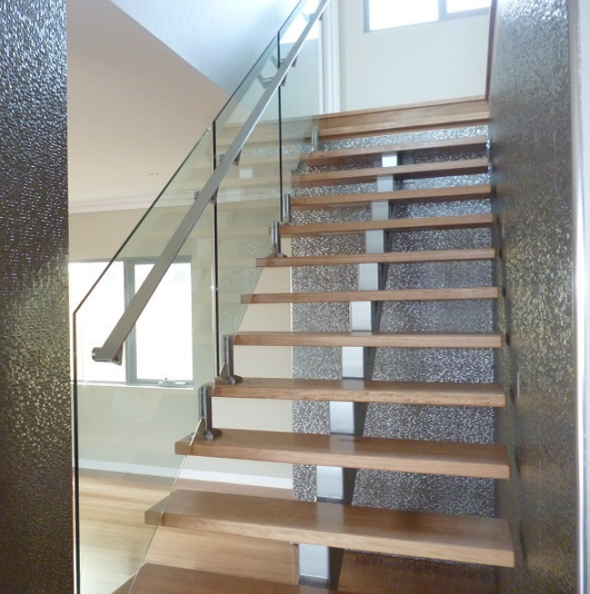 Indoor metal stringer stairs solid wood step steel stringer straight staircase